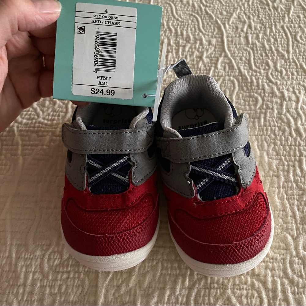 Surprize by Stride Rite- size 4- NWT